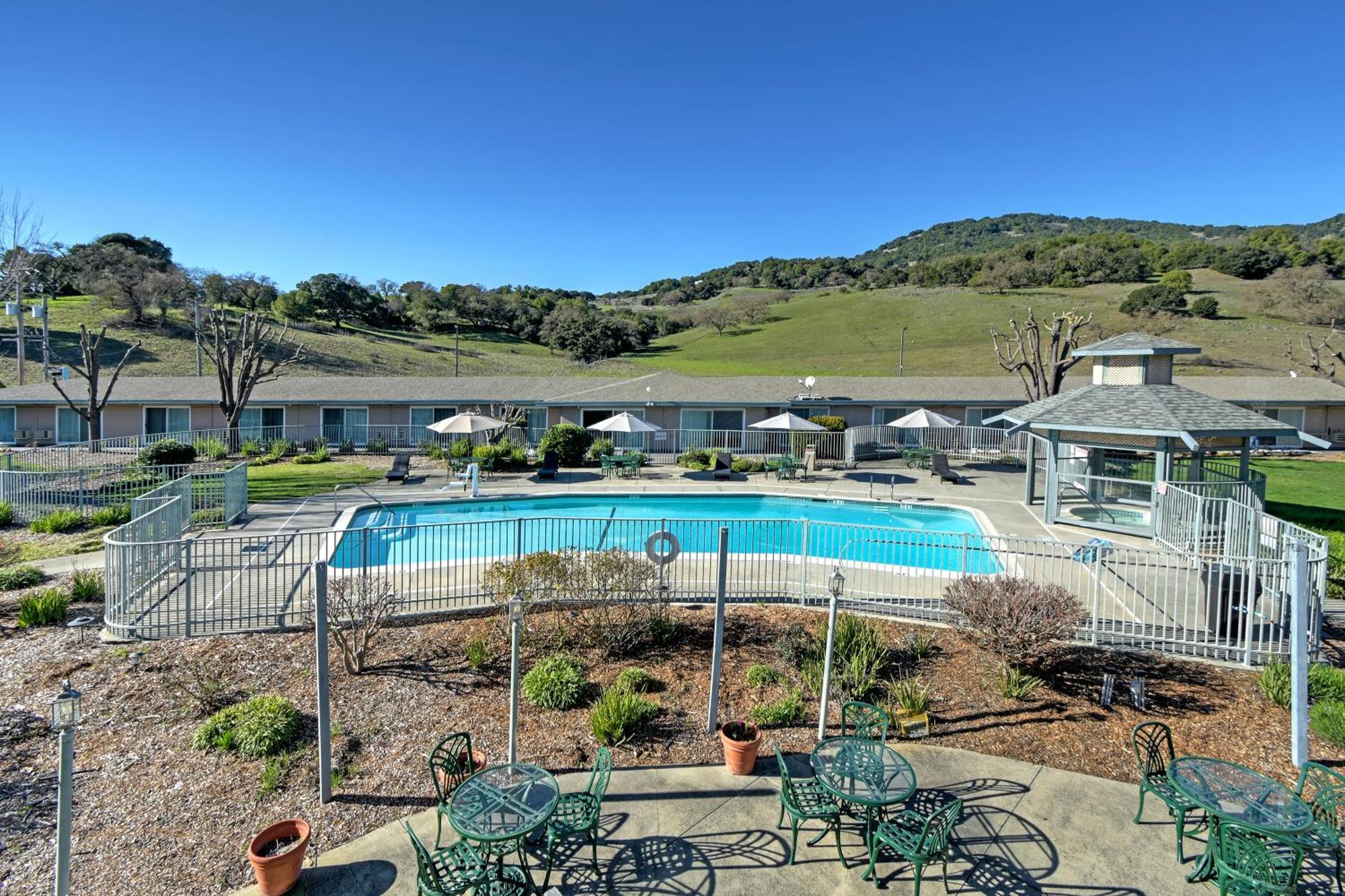 Days Inn By Wyndham Novato/San Francisco Екстер'єр фото