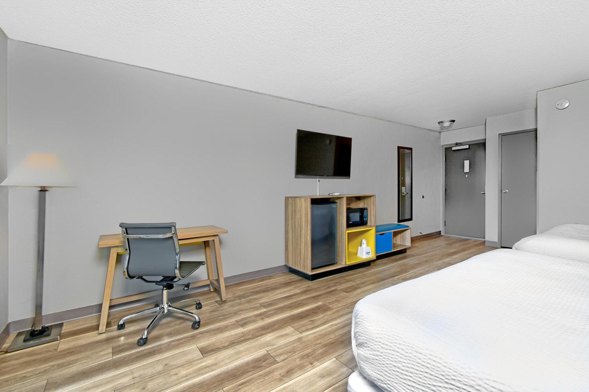 Days Inn By Wyndham Novato/San Francisco Екстер'єр фото